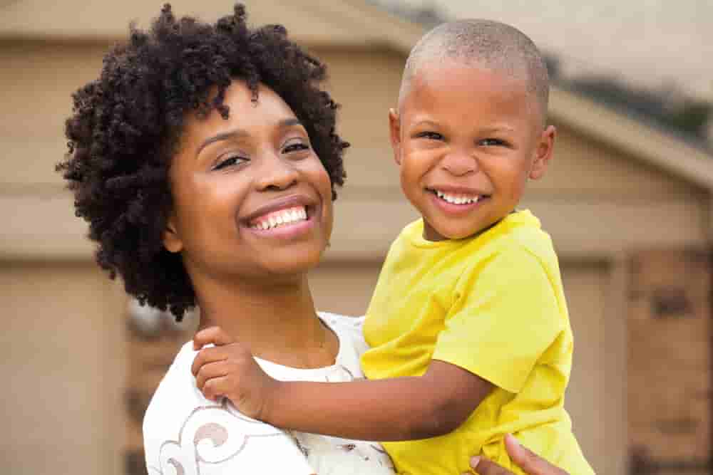 Top 5 Scholarships For Single Moms In Texas - Single Mothers Grant